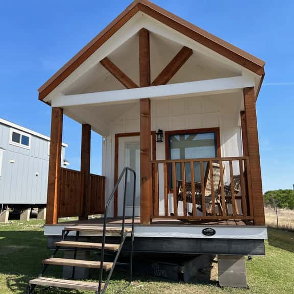 Farm stay in a tiny house. Entire space. Pool - Image 1