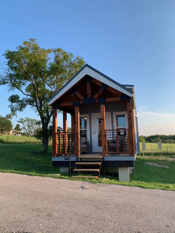 Unique Farm stay *Tiny House *Entire space *Pool - Image 1